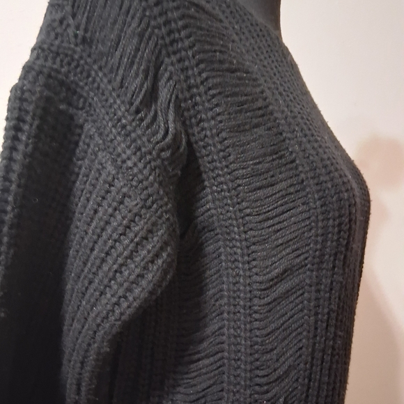 Distressed Ribbed Knit Sweater - Picture 6 of 8